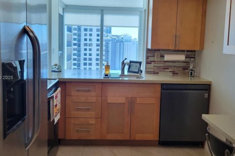 Condominio en venta en Miami Beach, Florida, 1 dormitorio, 104.24 m2 № 1973473 - foto 8