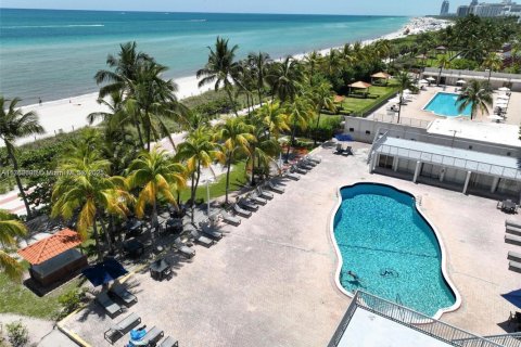 Condominio en venta en Miami Beach, Florida, 1 dormitorio, 104.24 m2 № 1973473 - foto 17