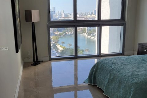 Condominio en venta en Miami Beach, Florida, 1 dormitorio, 104.24 m2 № 1973473 - foto 11