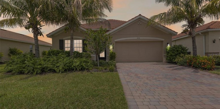 House in Fort Myers, Florida 4 bedrooms, 169.83 sq.m. № 1866878