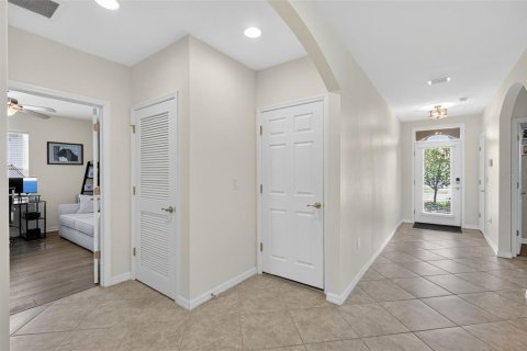 House in Fort Myers, Florida 4 bedrooms, 169.83 sq.m. № 1866878 - photo 10