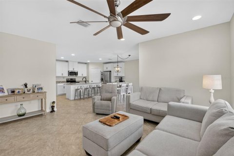House in Fort Myers, Florida 4 bedrooms, 169.83 sq.m. № 1866878 - photo 27