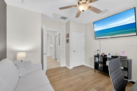 House in Fort Myers, Florida 4 bedrooms, 169.83 sq.m. № 1866878 - photo 17