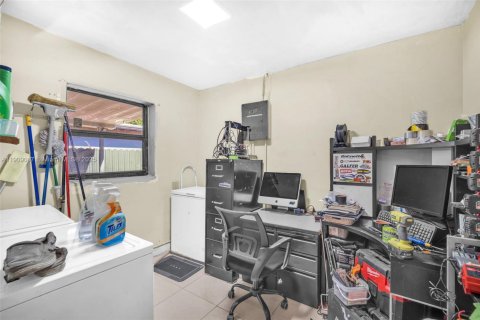 Купить виллу или дом в Майами, Флорида 3 спальни, 126.72м2, № 1965324 - фото 18