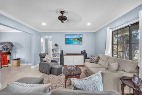 Купить виллу или дом в Майами, Флорида 3 спальни, 126.72м2, № 1965324 - фото 6