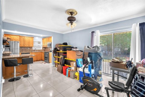 Купить виллу или дом в Майами, Флорида 3 спальни, 126.72м2, № 1965324 - фото 12