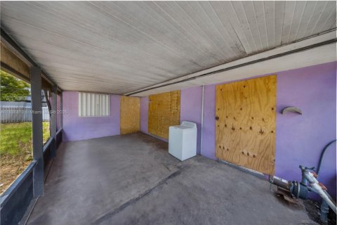 House in Miami Gardens, Florida 3 bedrooms, 128.11 sq.m. № 1949138 - photo 17