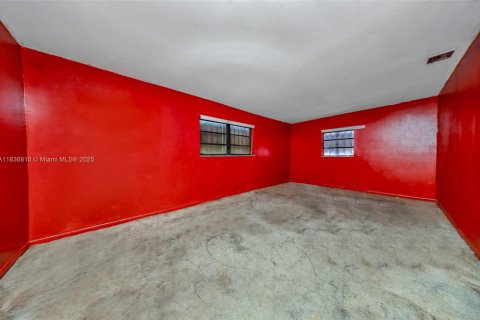 House in Miami Gardens, Florida 3 bedrooms, 128.11 sq.m. № 1949138 - photo 8