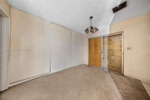 House in Miami Gardens, Florida 3 bedrooms, 128.11 sq.m. № 1949138 - photo 5