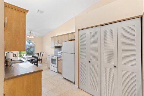 Adosado en venta en Tamarac, Florida, 2 dormitorios, 116.69 m2 № 2088256 - foto 10