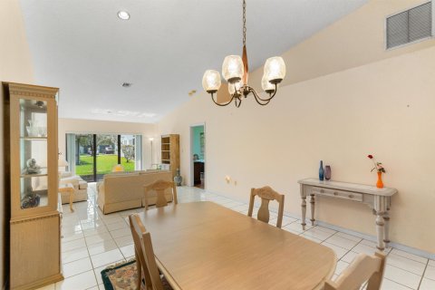 Adosado en venta en Tamarac, Florida, 2 dormitorios, 116.69 m2 № 2088256 - foto 16