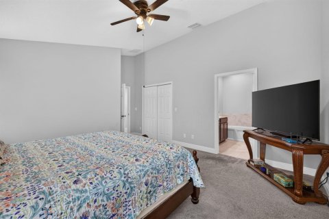 Villa ou maison à vendre à St. Lucie, Floride: 4 chambres, 165.92 m2 № 2187701 - photo 21