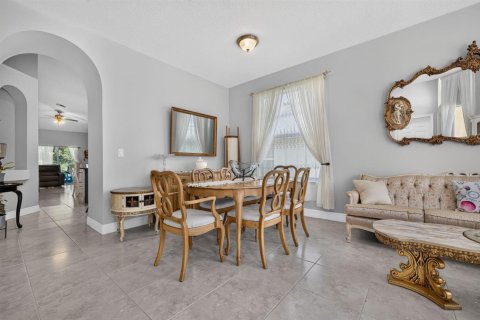 Villa ou maison à vendre à St. Lucie, Floride: 4 chambres, 165.92 m2 № 2187701 - photo 9