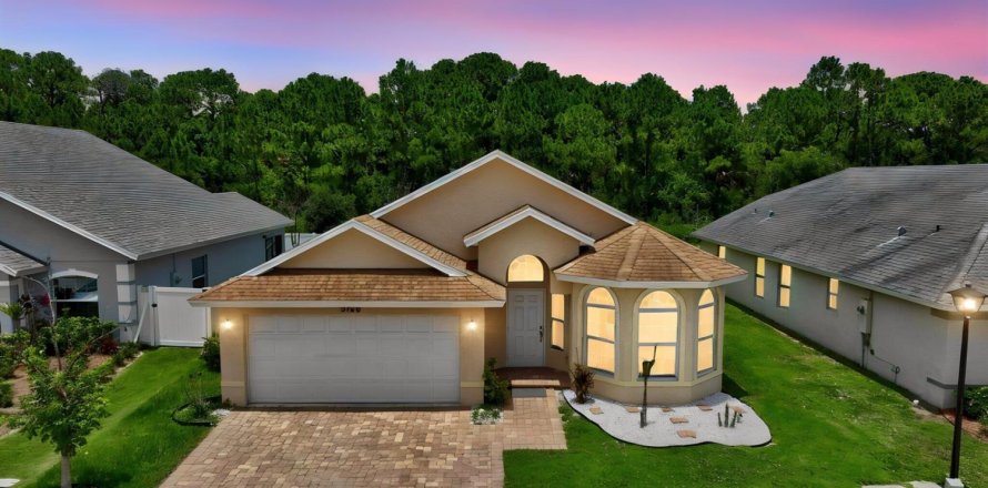 Villa ou maison à St. Lucie, Floride 4 chambres, 165.92 m2 № 2187701