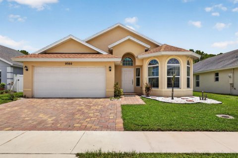 Villa ou maison à vendre à St. Lucie, Floride: 4 chambres, 165.92 m2 № 2187701 - photo 2