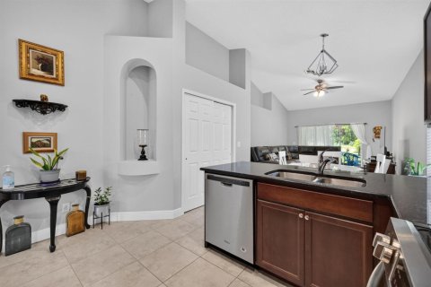 Villa ou maison à vendre à St. Lucie, Floride: 4 chambres, 165.92 m2 № 2187701 - photo 13