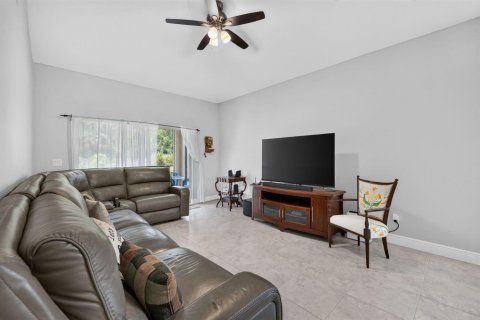 Villa ou maison à vendre à St. Lucie, Floride: 4 chambres, 165.92 m2 № 2187701 - photo 17