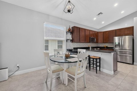 Villa ou maison à vendre à St. Lucie, Floride: 4 chambres, 165.92 m2 № 2187701 - photo 15