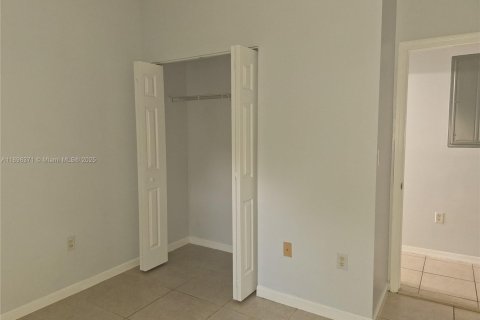 Adosado en venta en Homestead, Florida, 4 dormitorios, 143.44 m2 № 1949327 - foto 28