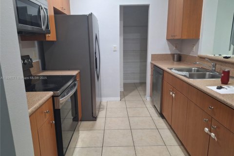 Adosado en venta en Homestead, Florida, 4 dormitorios, 143.44 m2 № 1949327 - foto 5