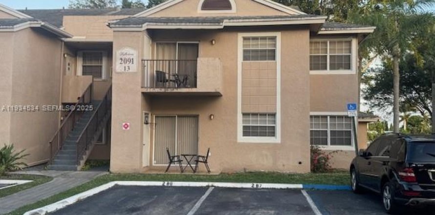 Condo à Pembroke Pines, Floride, 2 chambres  № 1993073