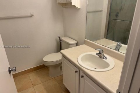 Copropriété à louer à Pembroke Pines, Floride: 2 chambres, 79.34 m2 № 1993073 - photo 15