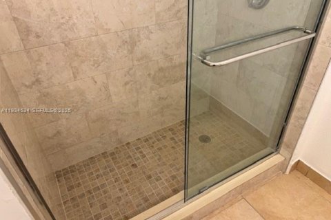 Copropriété à louer à Pembroke Pines, Floride: 2 chambres, 79.34 m2 № 1993073 - photo 18