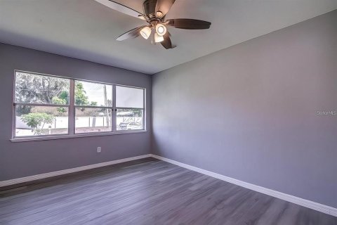 House in Lakeland, Florida 3 bedrooms, 103.49 sq.m. № 2218359 - photo 11