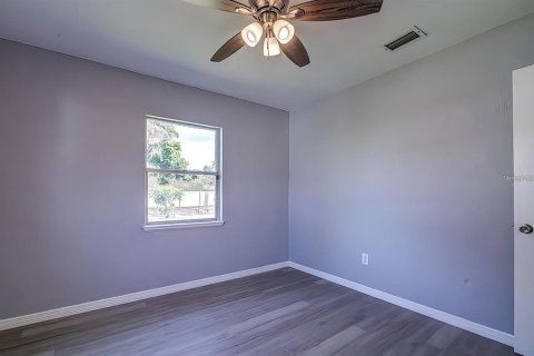 House in Lakeland, Florida 3 bedrooms, 103.49 sq.m. № 2218359 - photo 15
