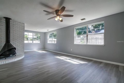 House in Lakeland, Florida 3 bedrooms, 103.49 sq.m. № 2218359 - photo 4