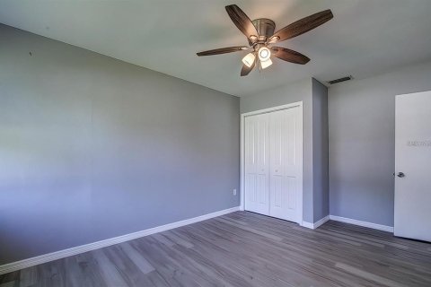 House in Lakeland, Florida 3 bedrooms, 103.49 sq.m. № 2218359 - photo 17