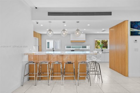 Casa en venta en Miami Beach, Florida, 6 dormitorios, 454.48 m2 № 2186295 - foto 11