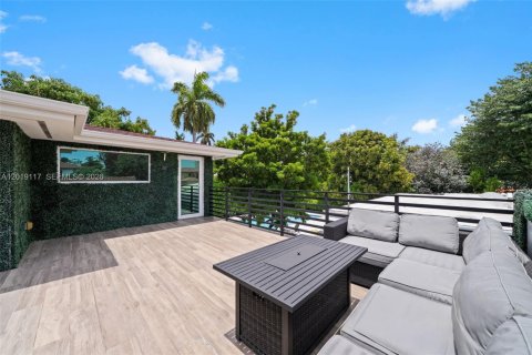 Casa en venta en Miami Beach, Florida, 6 dormitorios, 454.48 m2 № 2186295 - foto 28