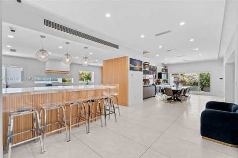Casa en venta en Miami Beach, Florida, 6 dormitorios, 454.48 m2 № 2186295 - foto 10