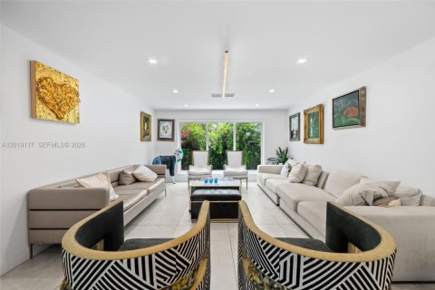 Casa en venta en Miami Beach, Florida, 6 dormitorios, 454.48 m2 № 2186295 - foto 8