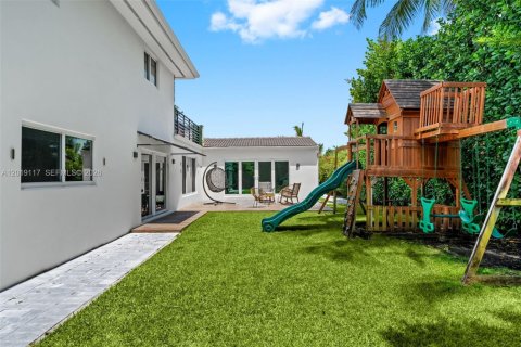 Casa en venta en Miami Beach, Florida, 6 dormitorios, 454.48 m2 № 2186295 - foto 30