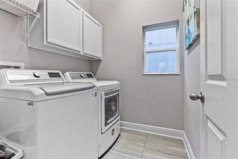 Villa ou maison à vendre à Apollo Beach, Floride: 4 chambres, 231.79 m2 № 1900001 - photo 17