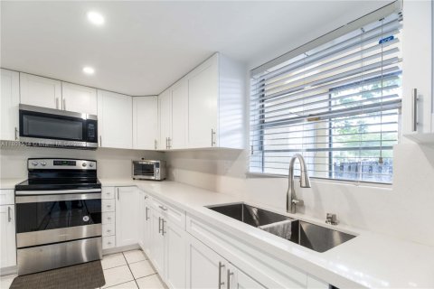 Adosado en venta en Miami, Florida, 3 dormitorios, 146.97 m2 № 1689320 - foto 9