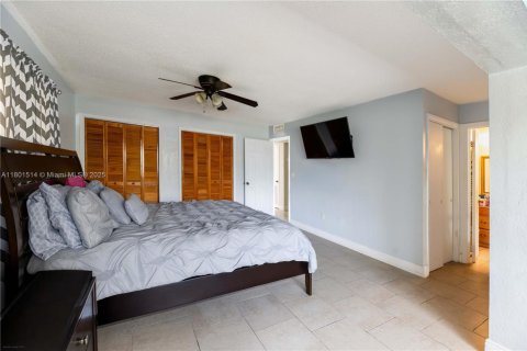 Adosado en venta en Miami, Florida, 3 dormitorios, 146.97 m2 № 1689320 - foto 16