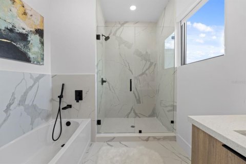 Casa en venta en Mascotte, Florida, 4 dormitorios, 202.34 m2 № 1673332 - foto 18