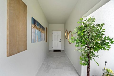 Casa en venta en Mascotte, Florida, 4 dormitorios, 202.34 m2 № 1673332 - foto 3