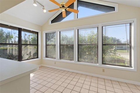 House in Winter Haven, Florida 2 bedrooms, 170.48 sq.m. № 1422368 - photo 2