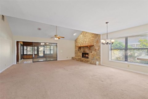 House in Winter Haven, Florida 2 bedrooms, 170.48 sq.m. № 1422368 - photo 11
