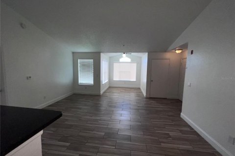Condo in Kissimmee, Florida, 2 bedrooms  № 2203070 - photo 17