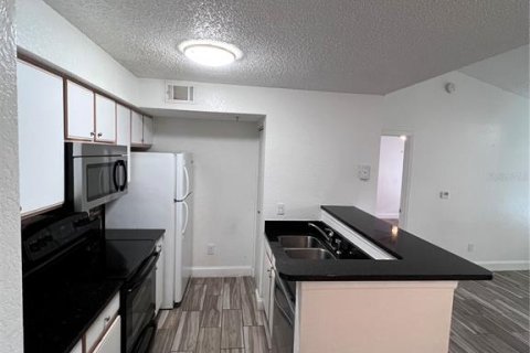 Condo in Kissimmee, Florida, 2 bedrooms  № 2203070 - photo 11