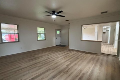 House in Lakeland, Florida 4 bedrooms, 190.26 sq.m. № 2200840 - photo 20