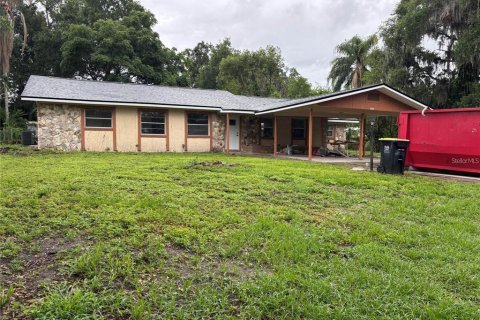 House in Lakeland, Florida 4 bedrooms, 190.26 sq.m. № 2200840