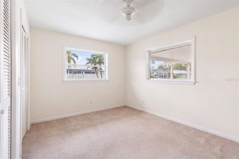 Casa en venta en Dunedin, Florida, 4 dormitorios, 182.27 m2 № 2236879 - foto 13