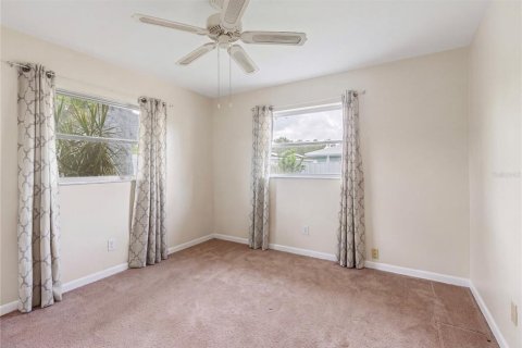 Casa en venta en Dunedin, Florida, 4 dormitorios, 182.27 m2 № 2236879 - foto 18