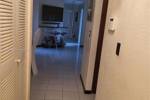 Купить виллу или дом в Хайалиа, Флорида 3 спальни, 146.32м2, № 1985116 - фото 17